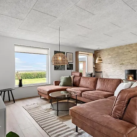 3 Bedroom Cozy In