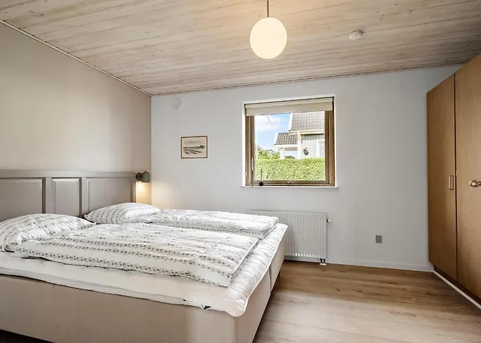 펜션 3 Bedroom Cozy In